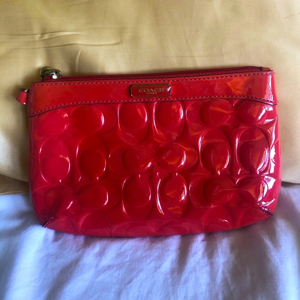 Coral Coach Wrislet